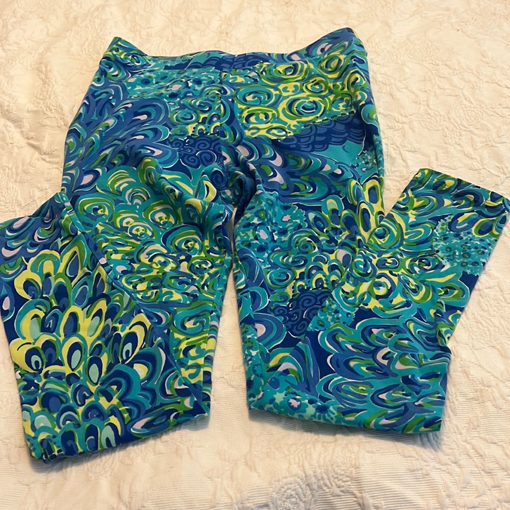 Lilly Pulitzer leggings childrens size xl (12-14) in Lilly lagoon pattern.